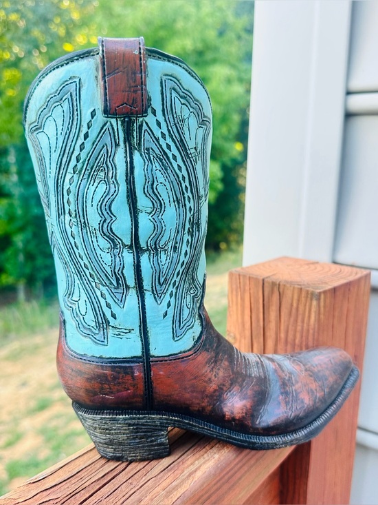Burton + Burton Other - Burton & Burton Western Rustic Howdy Cowboy Boot Resin Vas e/Decor Handpainted